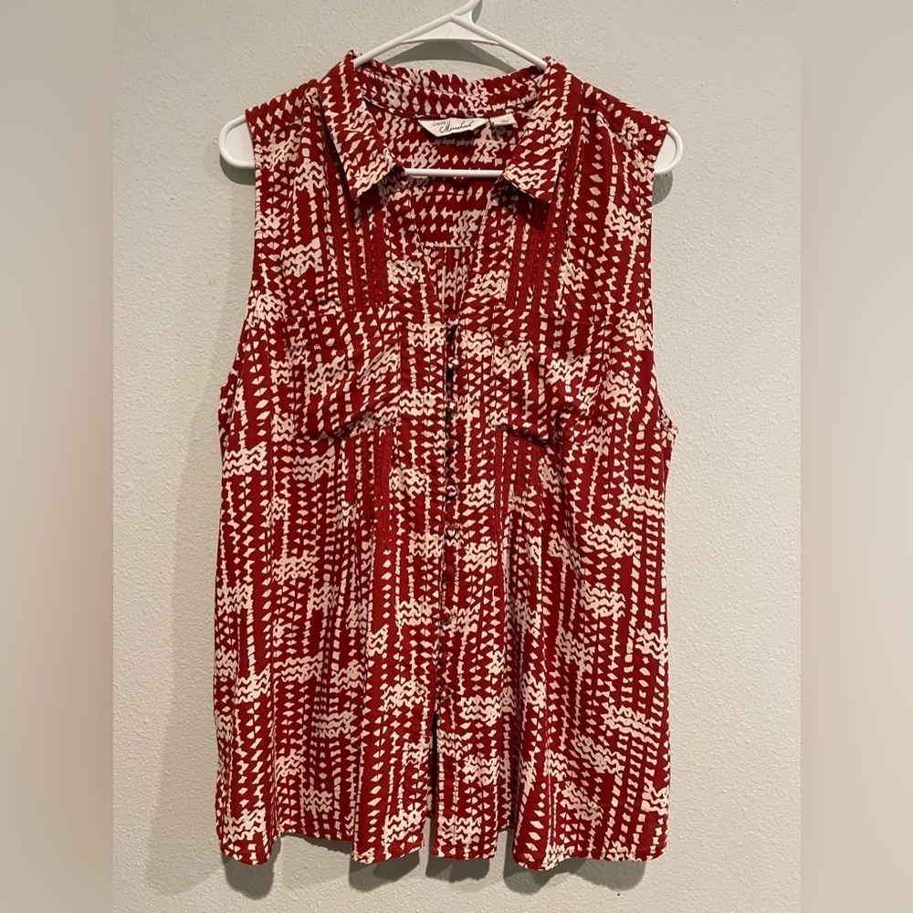 Caffe Marrahish sleeveless button down shirt in rust. Size XL